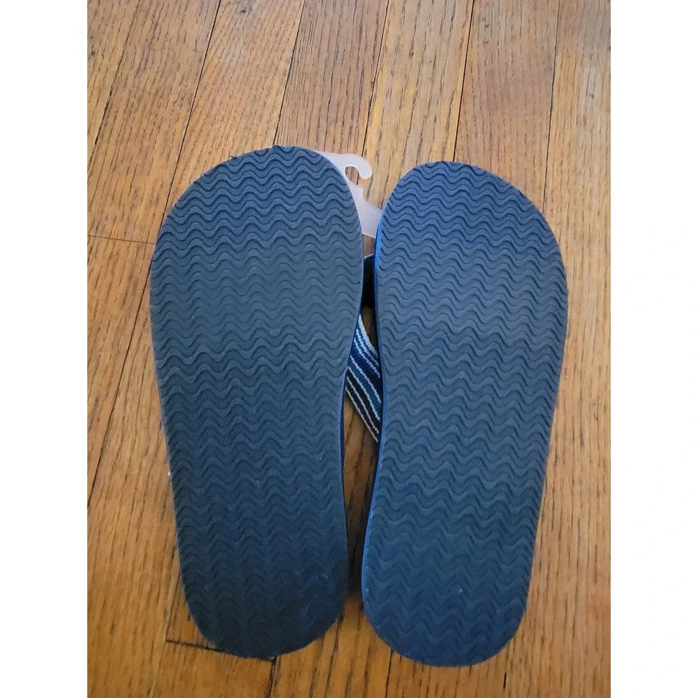Cat & Jack Kids Navy Blue Striped Flip Flops Sandals Size M 2/3 NWT summer time